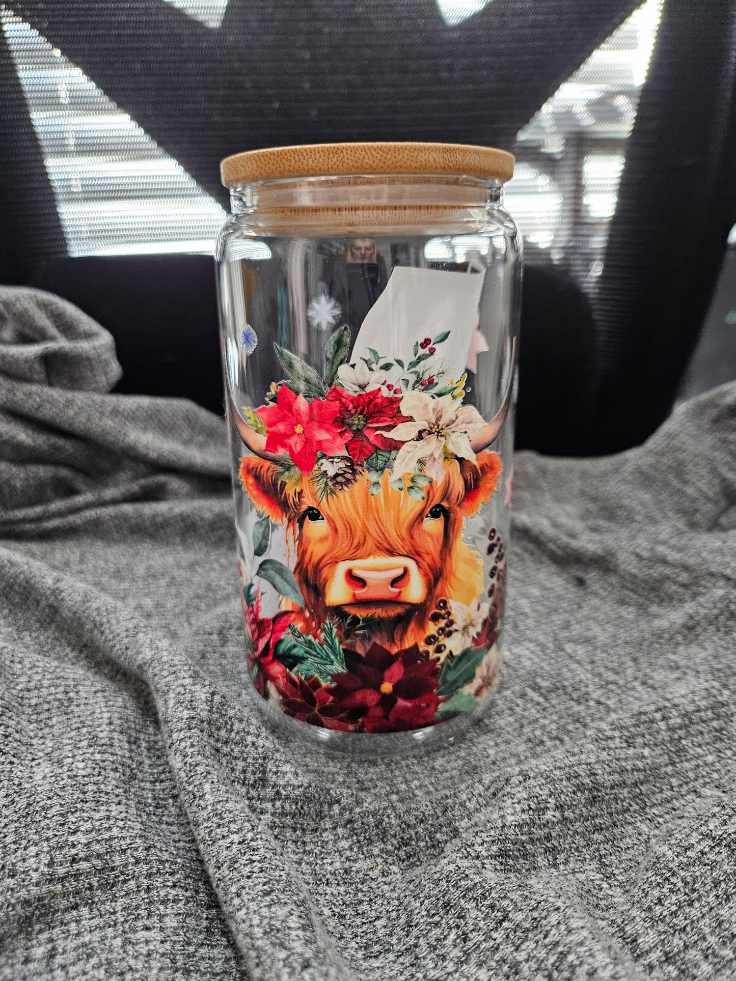 Poinsettia Cow glass tumbler