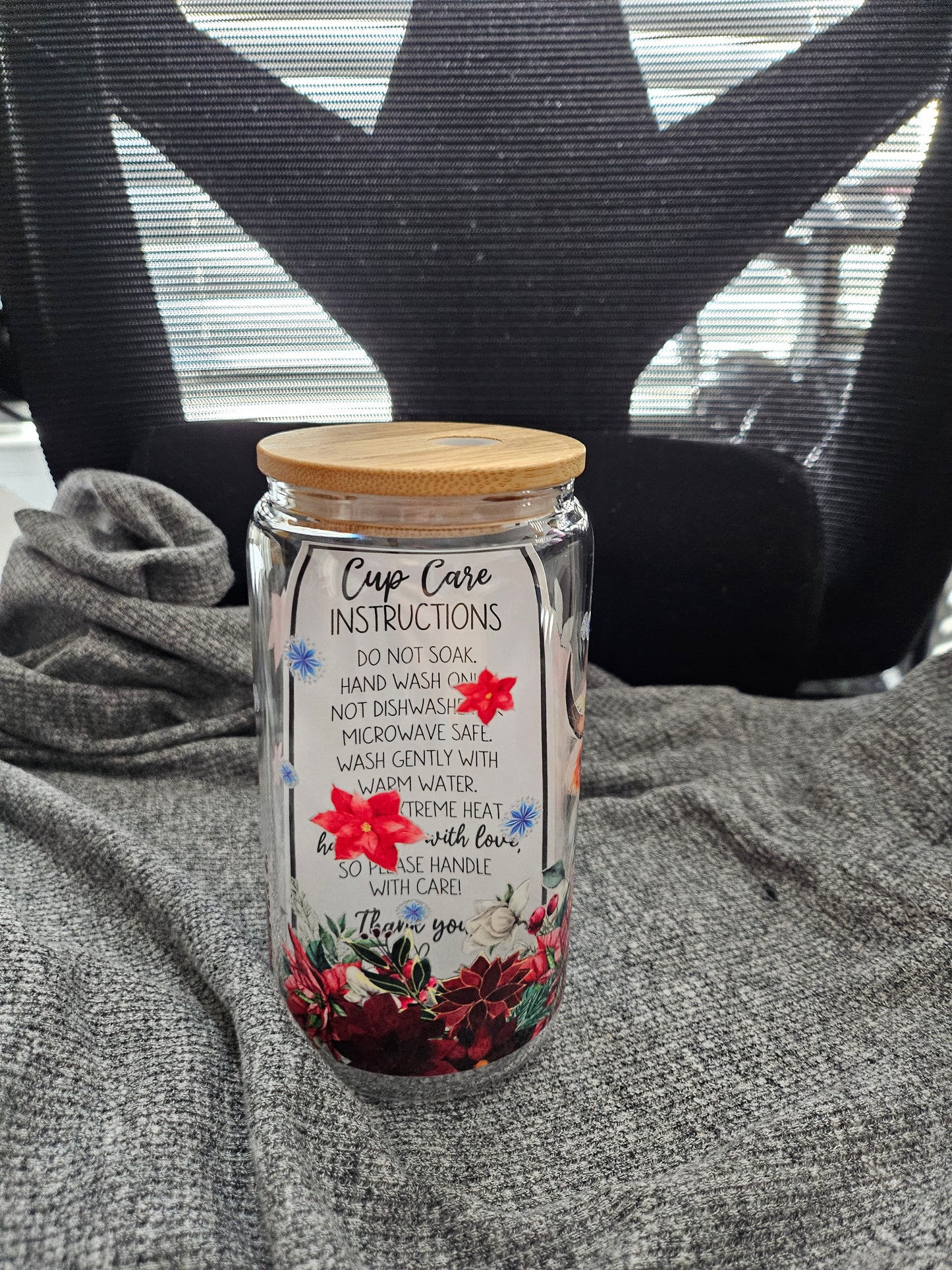 Poinsettia Cow glass tumbler
